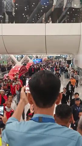 Welcome back pejuang Malaysia!!  #malaysia#klia  #sumudfrotilapalestine #freepalestine🇵🇸❤️ #capcut 