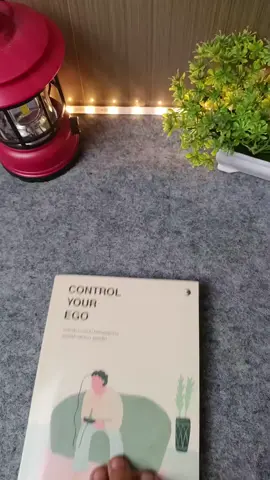 Control Your Ego menguraikan bagaimana ego bisa menghancurkan relasi maupun peluang. Buku ini memberi solusi melalui latihan mental, introspeksi, dan pengelolaan diri. Bacaan yang menuntun pembaca untuk lebih tenang dan bijak dalam menghadapi hidup. #controlyourego #bukupengembangan #selfgrowth #bukubermanfaat #bukubestseller   