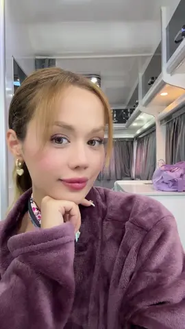 Kıskandıralım o meşhur aşkları 💓  Kalp Atışım saatimiz gelmiştir hadi YouTube’da klibimize like ve yorum atmaya ❤️‍🔥