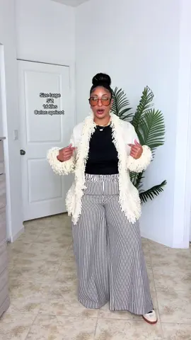 This cardigan is so adorable 😍😍😍 #cardigan #fringecardigan #fallfashiontrends #tiktokshopfalldealsforyou #tiktokshopcreatorpicks 