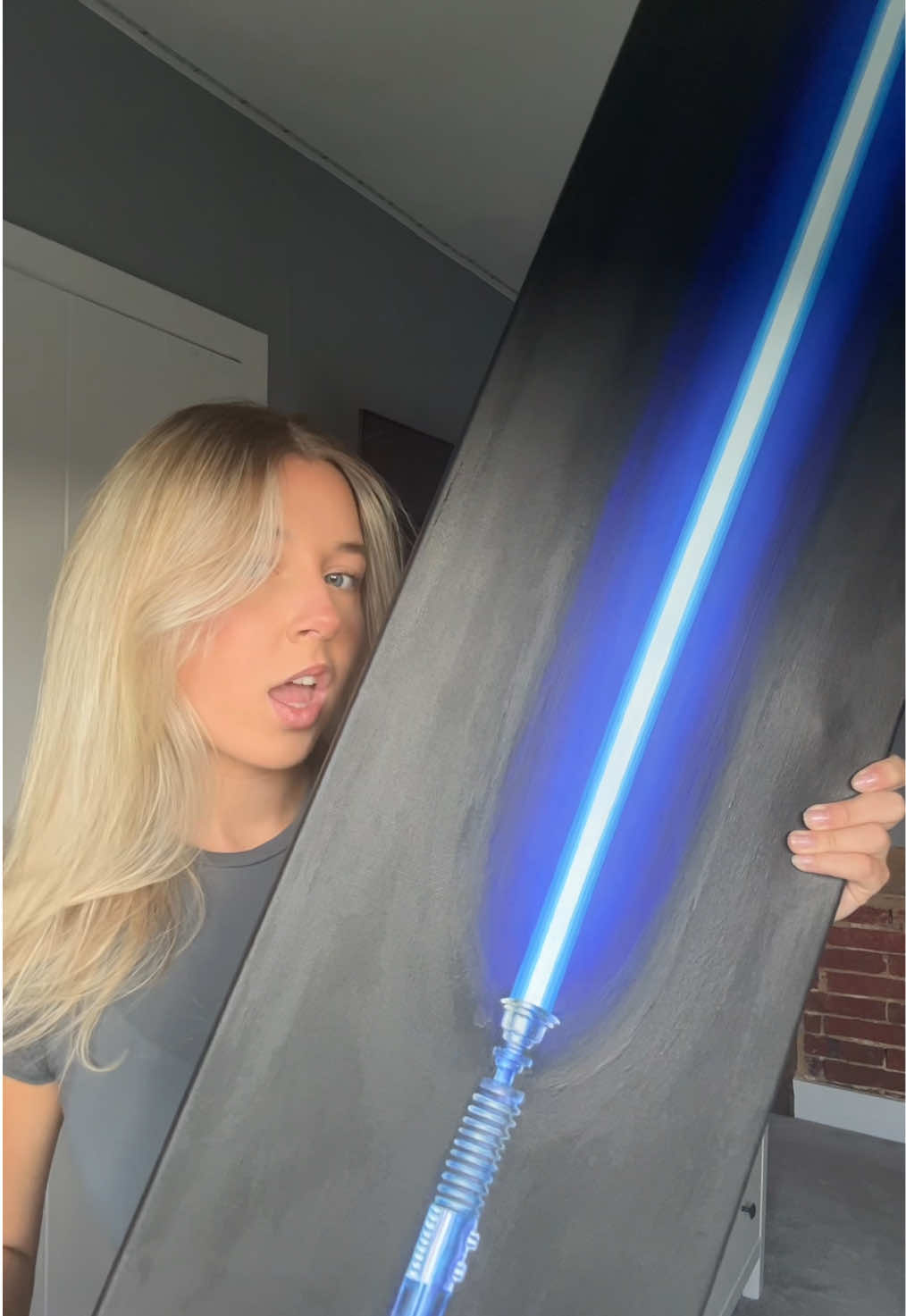 Lightsaber painting!!! little painting tutorial, varnishing video coming up next 🫶 #painting #starwars #obiwan #art #lightsaber 