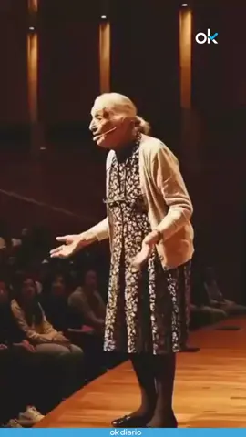 💬 