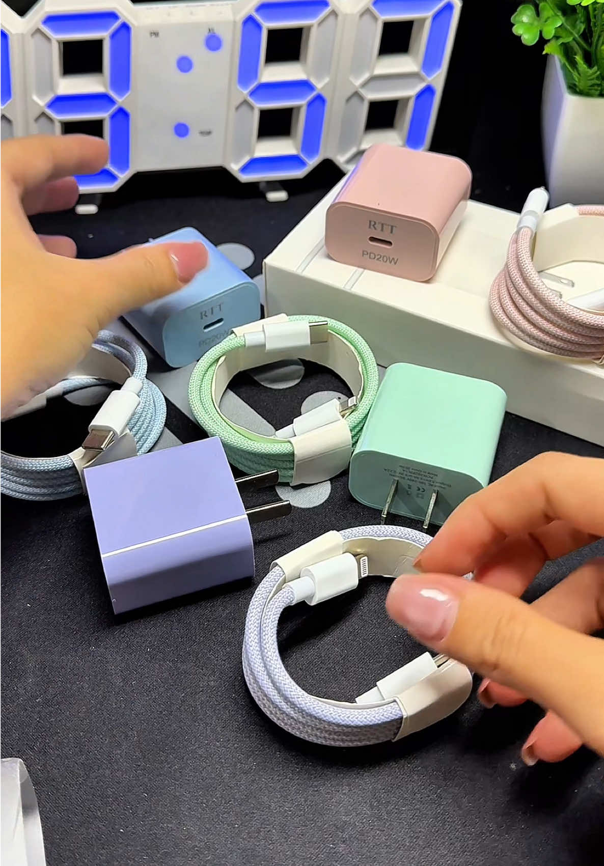 Bộ sạc nhanh 20W cho điên thoại ip sạc 60p lên 60-80% tương thích với ip Phụ kiện sạc điện thoại bộ sạc & bộ điêu hợp sạc Usb cáp dự ứng lực #sạcnhanh20W #sạciphonenhanh #phukiensaciphone #huongtichcuc74 #huongchiase74
