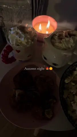 Je crois que j’aime bien l’automne enfaite 🥰🍁 #BookTok #automne #spookyseason #fallnight #fallnightroutine 