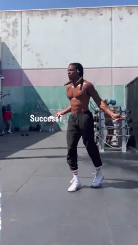 Keep Going Up 🔝📈 That’s the only way to find your true potential. #jumprope #cardio #weightloss #health #fatburn 