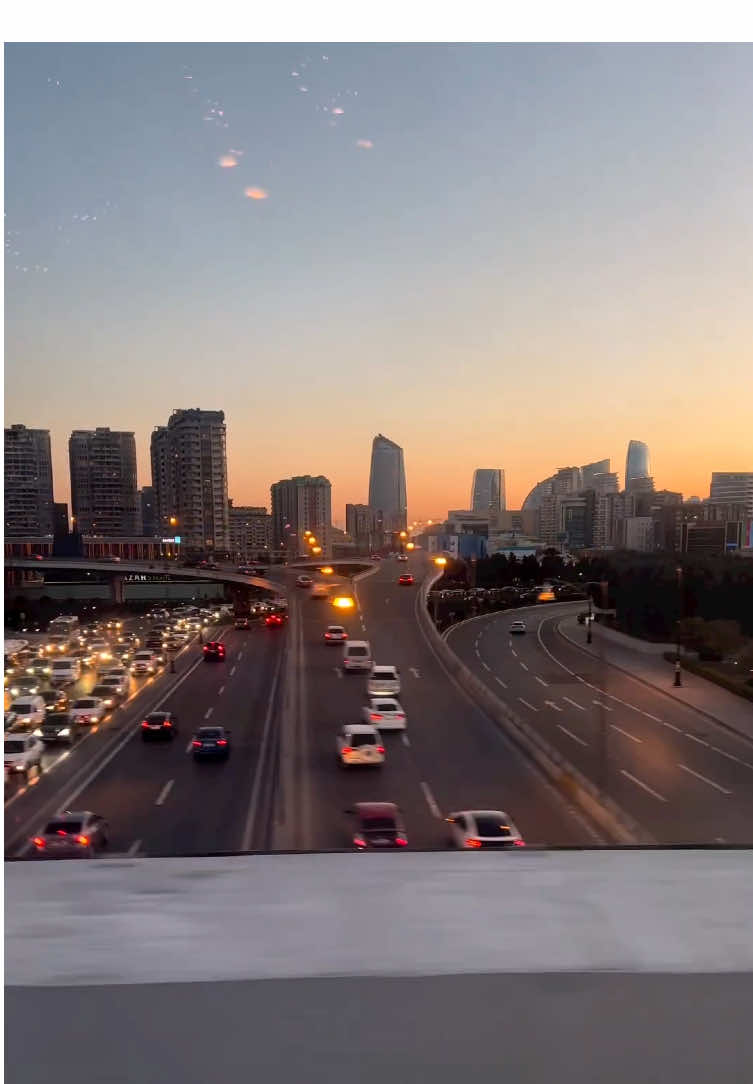 Globala çıxardaq Bakını?)  #baku 