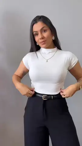 Link de compras na bio🛍️. Encontre agora na shopee, blusa feminina canelada, gola alta, justa, manga curta, básica, estilo moda casual. #blusa #modafeminina #comprasonline #foryoupage #fypp 
