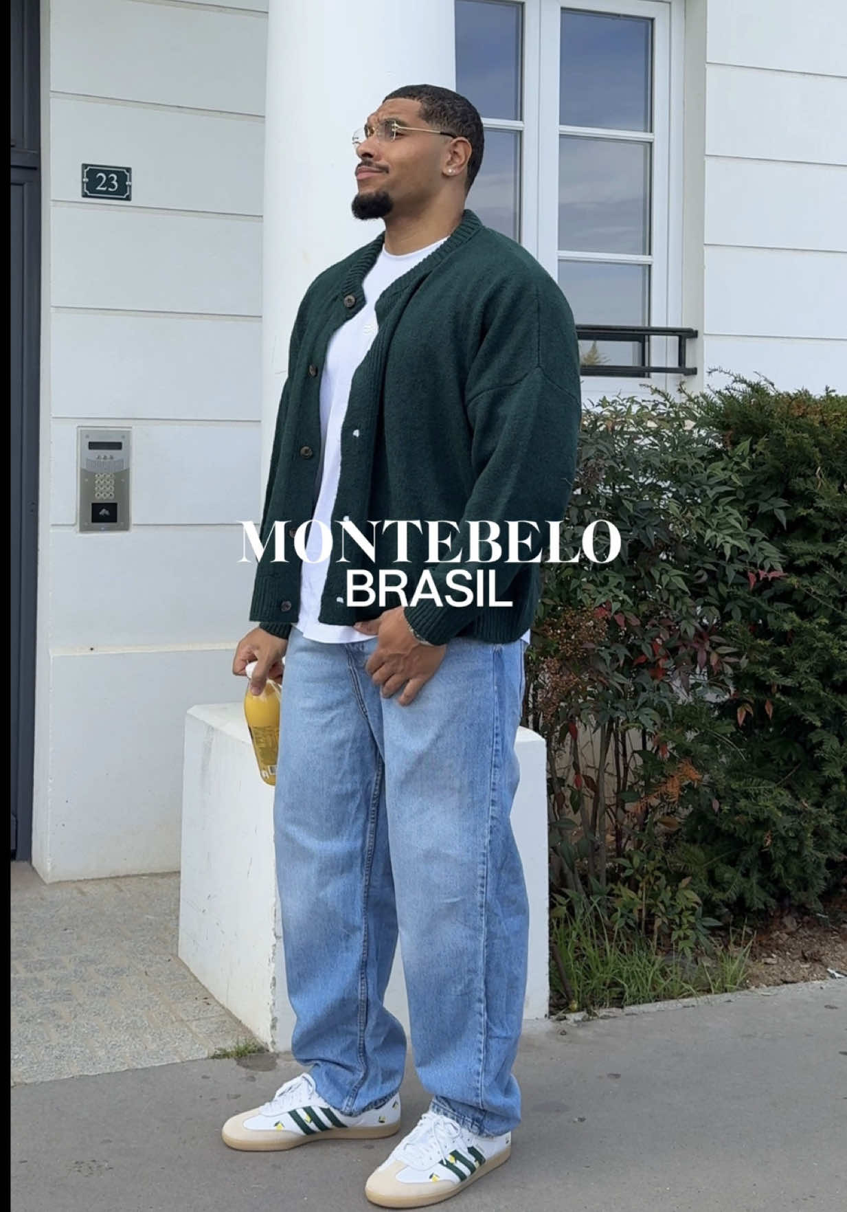 🔥 Jeu Concours 🔥 ☀️ Le secret d’une bonne journée ? Un bon outfit, une gorgée de fraîcheur Montebelo Brasil 🍊🇧🇷 et tes sneakers qui envoient du soleil ✨ 3 paires exclusives de sneakers Montebelo Brasil à gagner 👟💛💚 👉 Pour participer : 1️⃣ Suis @Montebelo Brasil  2️⃣ Like cette vidéo 3️⃣ Tag ton pote qui doit aussi tenter sa chance 👇 Bonne humeur garantie ✌🏽 Gagnants annoncés le 04/11 #jeuconcours #sneakers #bresil #montebelobrasil #tudobem 