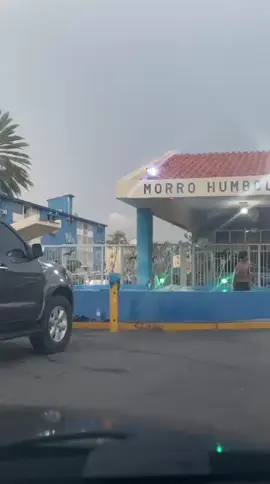 El barrio me persigue #videoviral #tiktok #morrohumbolt #lecheria 