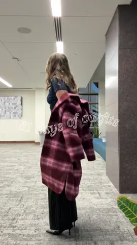 It’s starting to feel like fall 🍂🎃🍎 #31daysofoutfits #OOTD #officeoutfit #outfitoftheday #outfitideas 