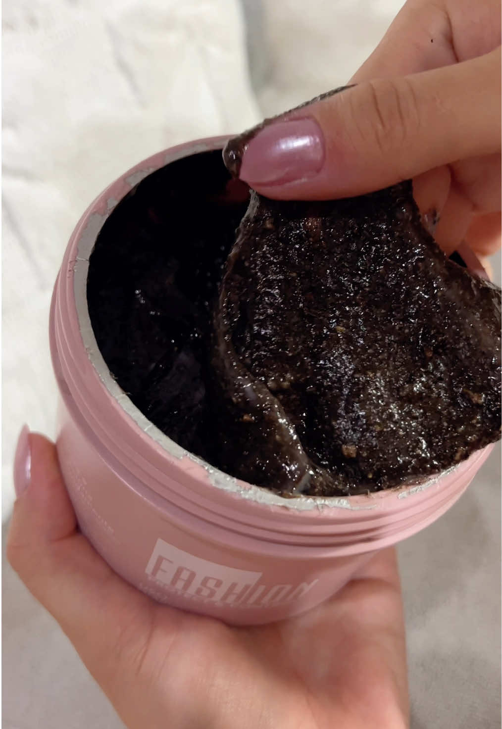 Melhor esfoliante caseiro 👇🏻✨ • Açúcar • Pó de café • Hidratante corporal • óleo de coco • Sabonete líquido • Óleo corporal ID do sabonete líquido: DN8WWV-E3AU @Mercado Livre Moda  #OMelhorDaBeleza #MercadoLivreModa #esfoliante #banhopremium #dicas 