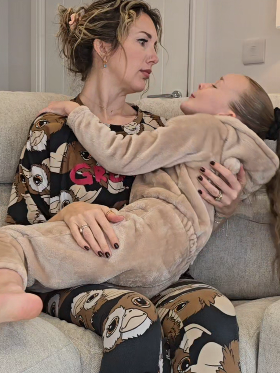 Give the girl an oscar 🙄🤣 #motherdaughter #maverickmother #lifewithkids #comedy #relatable 