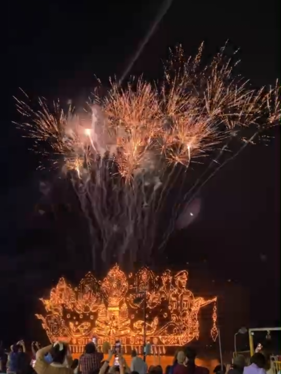 #งานไหลเรือไฟนครพนม2568 #คนนครพนม #คนชอบเที่ยว #คนชอบกิน #นครพนมเมืองน่าอยู่ 