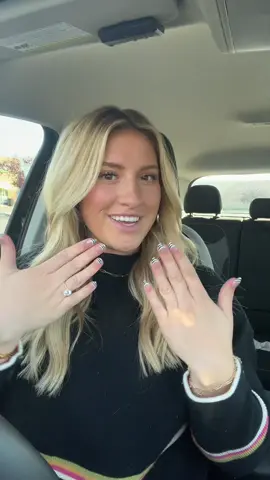 They’re giving Sephora lol but I loveee! #nailday #nailinspo #fallnails 