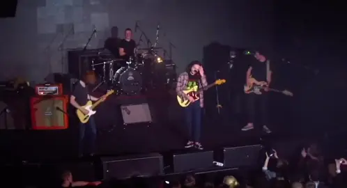 Валентин Стрыкало-92 видео с концерта. Нашел в тт. #валя#стрыкало#92#концерт#фанат