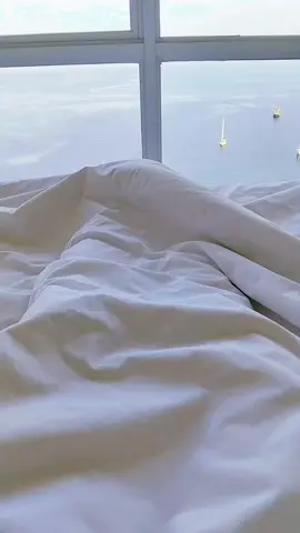 keren view nya #amarishotel  #kawasanmegamasmanado #staycation #metime #manadovibes 