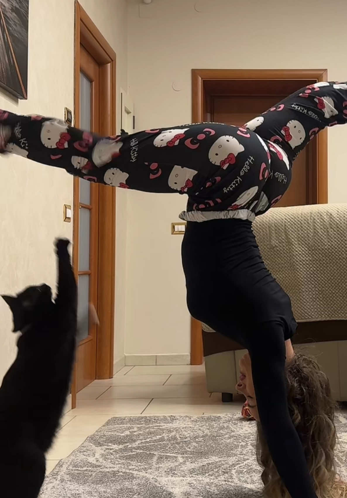 Volevo rifare questo trend ma Romi non vuole #gymnastic 