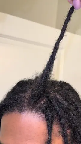 Link in bio! lol I’ve been w this man for 3.5 years, babe I am his hair’s keeper. This OUR hair 😂🖤 #naturalhair #hairgrowthtips #hairgrowthoil 