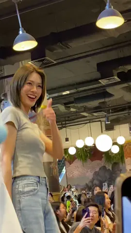 เอาล่ะะอ้วมมีมี่เทรนเองกับมือ ..รออ้วมมาเต้นให้ดู  🫣 @emi 🧡💜 @ANY  EMIBONNIE WITH ANYS  #GMMTVFANIVALxEmiBonnie
