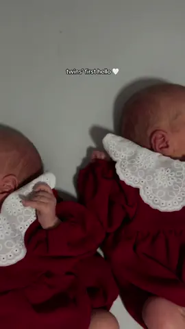 Loraine & Nicole say Hi 👋 #gjotwins #AdisaGjo 