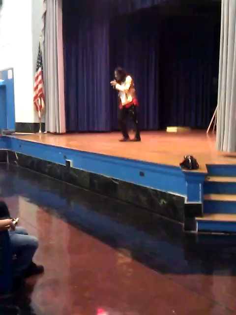 Rico MJ performing at a school in Chicago.., The kids were loud I could barely hear the music.... #ricomjslide #MJKneeSlide #africanmichaeljackson #ricohamptongoodolddays #DirtyDianaStaredown #ricoslide #ricomichaeljackson #ricohampton #submityourvideoss #jimmykimmel #rkellystudio #dirtydianachallenge #willowsmith #jadapinkettsmith #worldsgreatestmjtributeartist #ricomjmakehistory #RicoMJSlide @jenniferhudsonshow @jimmykimmellive @jimmyfallon @tmz @cnn
