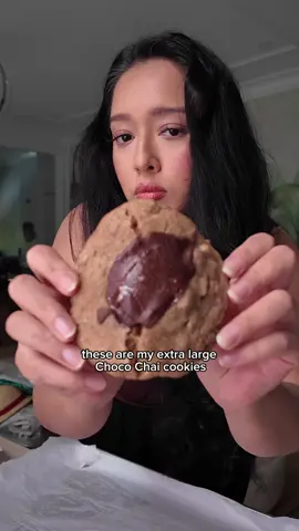 heres the realities of my life and someone running my south asian cookie brand @doughnitgoods full time. This week we only had a few deliveries as we prep for a large festival later this week. Ive come to terms that i just wont compete with these yt influencers 🤷🏻‍♀️ #bangladeshi #bengali #womenownedbusiness #SmallBusiness #nyccookies 
