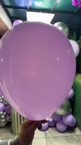 Deco para una personita especial!!  😍💜💟 #deco #decoradoradeeventos #globos #sempertex #lila #morado #fiesta #tultepec 