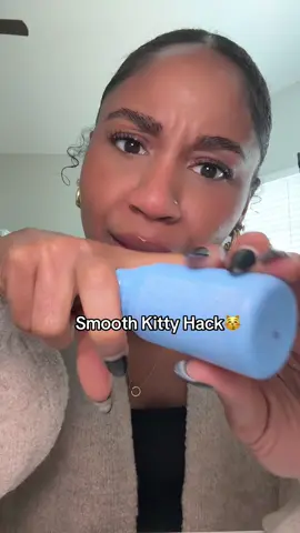 The pain I used to endure and all I needed was this roll-on😩 #ingrownhair #razorbumps #razorbumpsolutions 