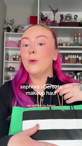 I never would’ve guessed this beauty collab👀🥹 Whether I run out of a product I need asap, need some of my fav self care products, or just have an intense love for shopping… @sephora x @Uber is such an iconic collab🩷🥹   What would you pick up on your first order🛍️? #uberpartner  #makeuphaul #sephorahaul #beautyhack #beautyhaul 