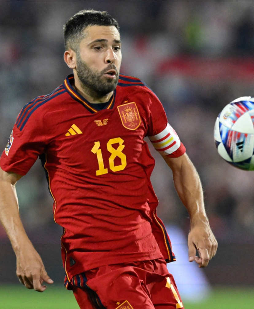 El último gol de Jordi Alba con la selección española llegó en septiembre de 2022 en un choque de la Nations League contra Suiza.  El lateral izquierdo, capitán con España en su última etapa, ha anunciado en el día de hoy que se retira del fútbol profesional #futbol #football #jordialba #tiktokfootballacademy #deportesentiktok 