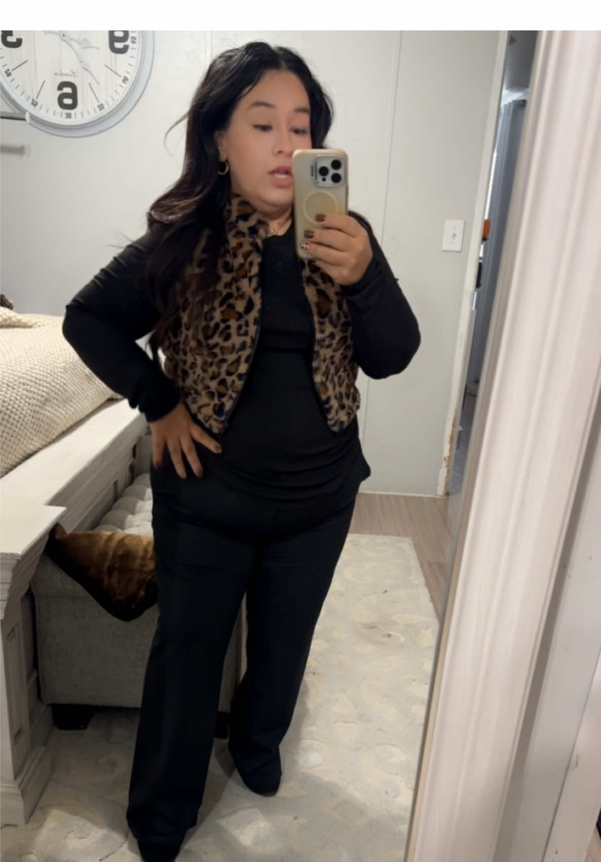 Women's leopard Vest #leopardprint #vest #fallwinterfashion 