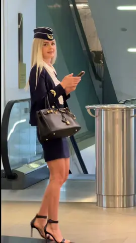 #trend #Aria_in_sky #flightattendant #airport #reactions 