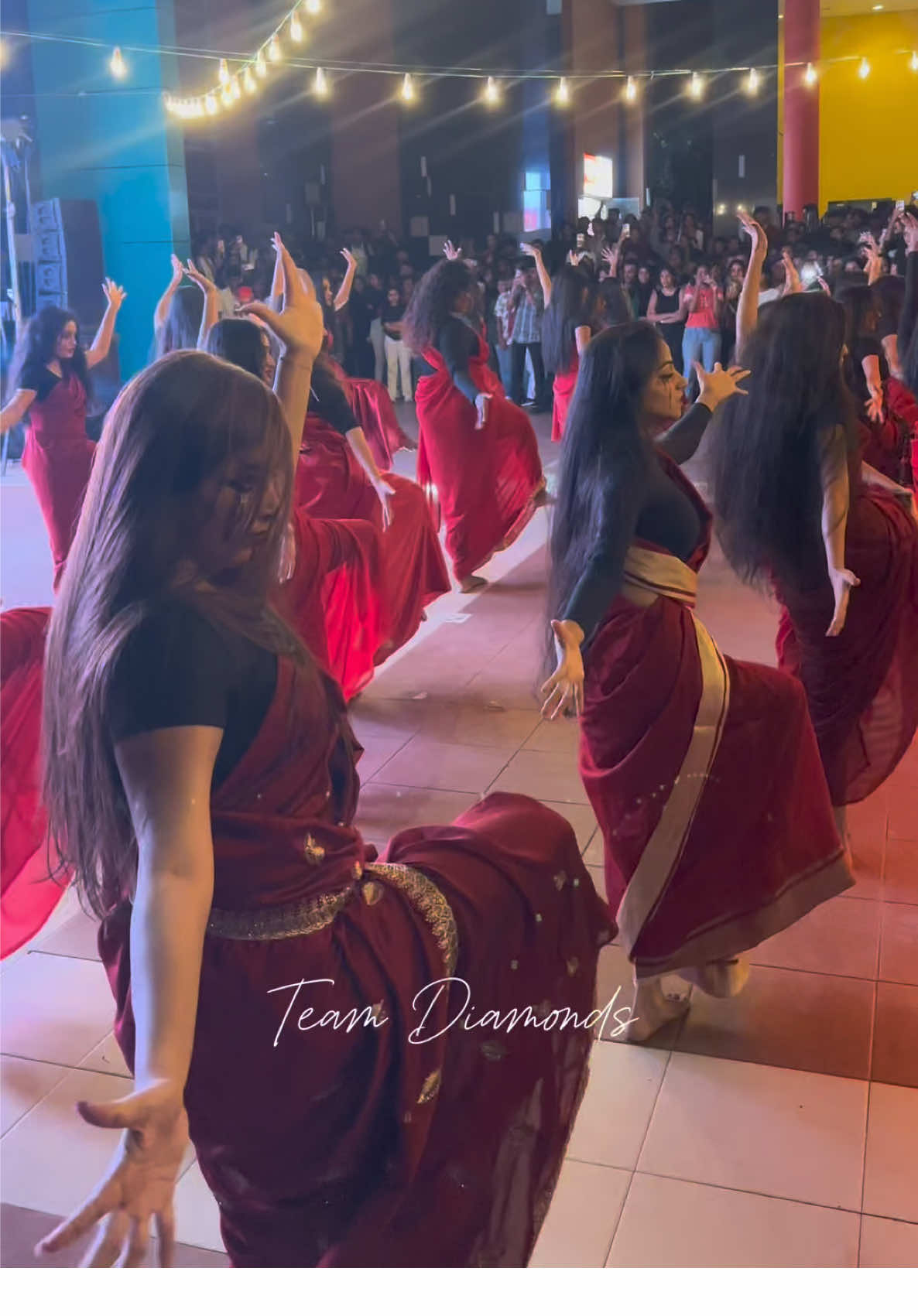මායා එනවා ....The biggest dancing act in @SLIIT.life 's history💎💥⚡️ @sliit.live @FHS Media Club @Yash Weerasinghe @_thi_sara_ @seya.__ @𝓜𝓪𝓵𝓮𝓮 @Ashuu 🌸 @Helani Mandali @Nethshan Bulegoda  #TeamDiamonds #SLIIT #sliitlife #dancing #CapCut 