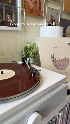This album has turned into a classic🤎 #appaloosabones #gregoryalanisakov #vinylttok #fall #fallmusic @Gregory Alan Isakov 