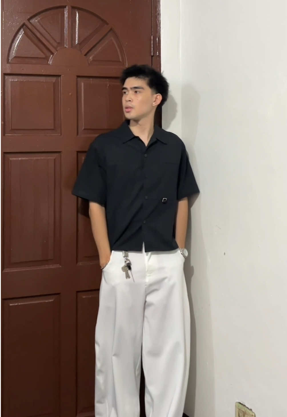 unique barrel trousers with the stylish cropped polo 🙂‍↔️ #huilishifashion #fyp #polo #croppedpolo #outfitideas 