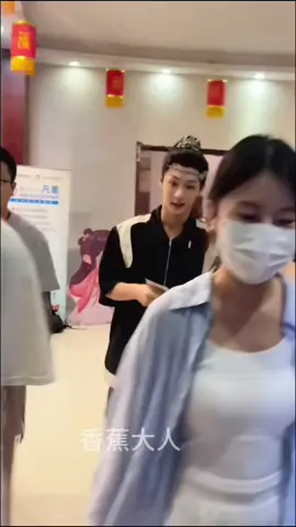 เป็นอะไรที่น่ารักมาก พี่ กับ น้อง ไปทำงานด้วยกัน สวีเจี้ยเซวียน  เฉิงเชี่ยง