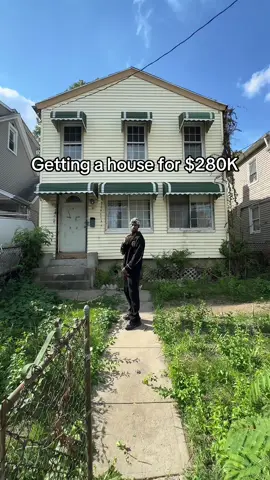 Would you take the chance?… #fliptok #houseflipping #wholesalerealestate 