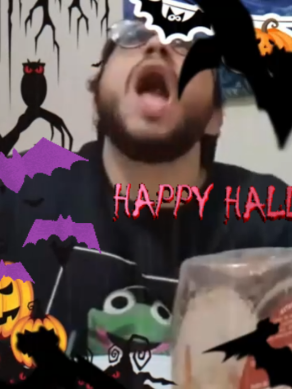 aí bolsonaro me dê muitos doces me dê Bolsonaro  - - - - - - - - - #halloween #kleberiano #bolsonaro #meme #doces 
