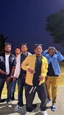 Pole kwa wote mliokuwa mnasubiri wimbo wetu mpya hii Ijumaa 🙏🏽. Kwa sababu zilizo nje ya uwezo wangu, tumeusogeza hadi Ijumaa tarehe 17 Oktoba. Naomba subra kidogo tu, na muendeleze support zenu  msisahau kuni follow❤️🔥 #tuachanekwaamani💔💔 @V7 @*Fayrah*🌹🌹 @ABBYRASHY 🎤 @ABDUL KAREM @𝔹𝕦𝕥𝕥𝕖𝕣𝕗𝕝𝕪🦋🧚🏻‍♀️ @muntu66 @Mr grapher tz 