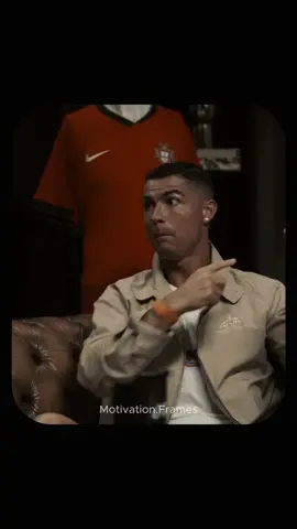 the past is gone forever, the present is all we truly have 🎁, live it fully, because tomorrow is never promised m. translation الماضي انتهى ولن يعود. عش الحاظر، فالغد ليس مضمونا. #motivation #cristianronaldo #livenow #mindfulness #foryoupage❤️❤️ 