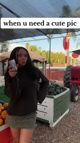 sorry gotta get my spooky szn pics 🤭