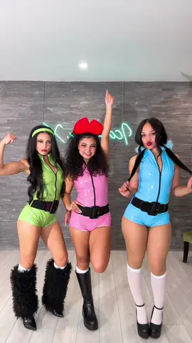 Powerpuff girls save the day 💚❤️💙 #powerpuffsgirls #powerpuffcosplay #triocostume #costumeidea 