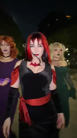 We’re back with another trio cosplay😈 - Thorn: @swaggy_cucumber Luna: @1Kyle8  Dusk: @Insta: sailorscholar  📸: @purrpixiez  - #hexgirls #halloween #cosplay #scoobydoo #hexgirlscosplay 