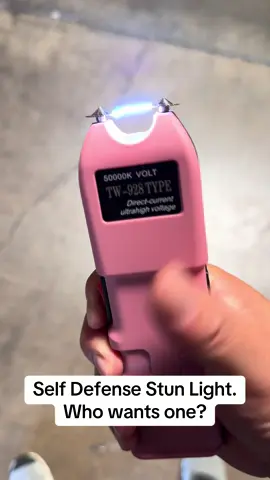 #foryou #fyp #selfdefense #stungun #flashlight 