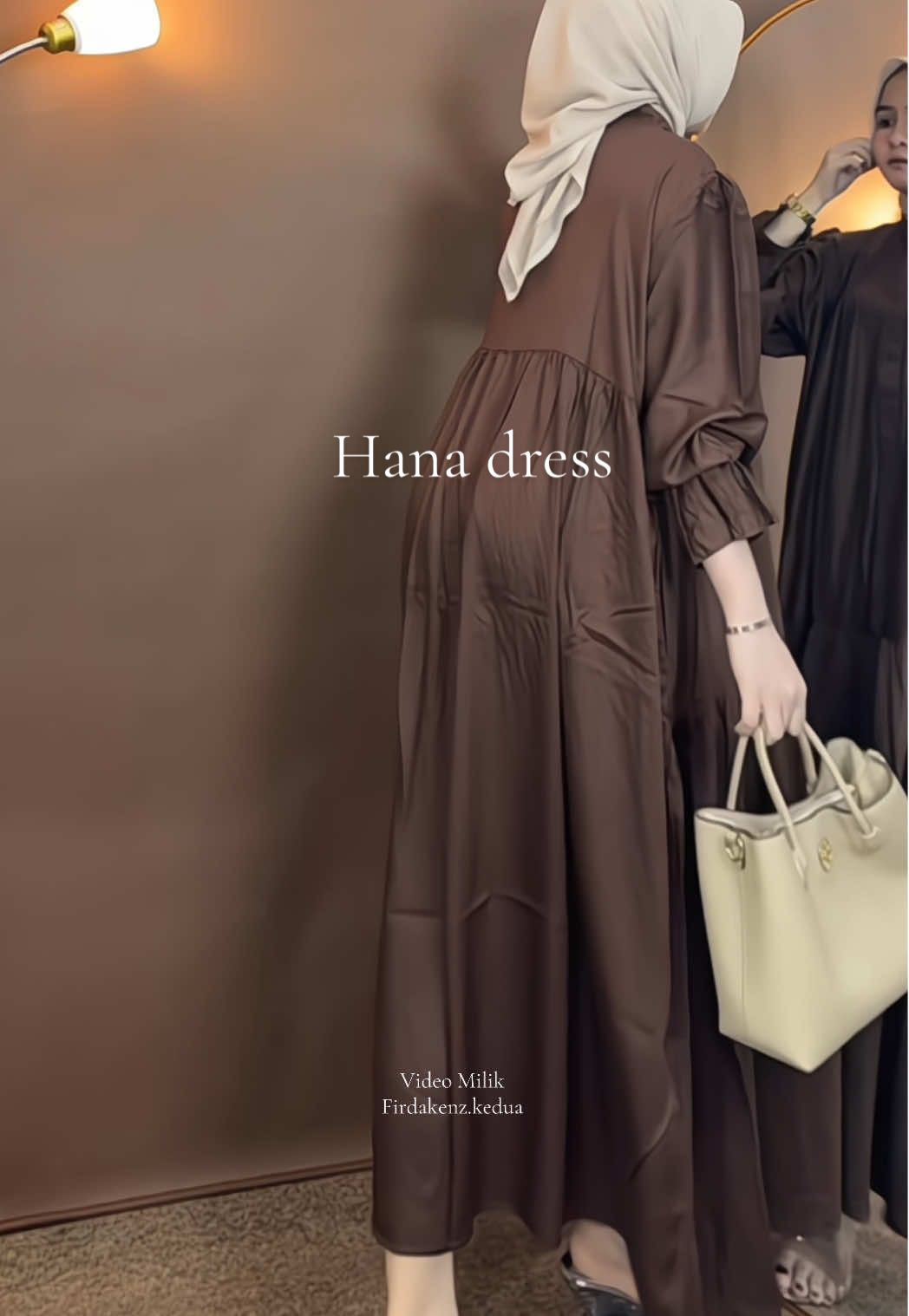 Gamis terbaru bahan rayon twill simple & elegan , bahan jatuh adem cocok dipake acara formal & non formal 😍💗 #rekomendasi #oufitkondangan #gamiskekinian 