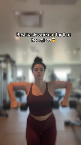 You can’t do your legs every day sis. I started at 8’s now I’m on 10’s I plan on getting heavier but only as much as I can handle. #backworkout #hourglass #babysteps #weighttrainingforwomen #gym #fyp 