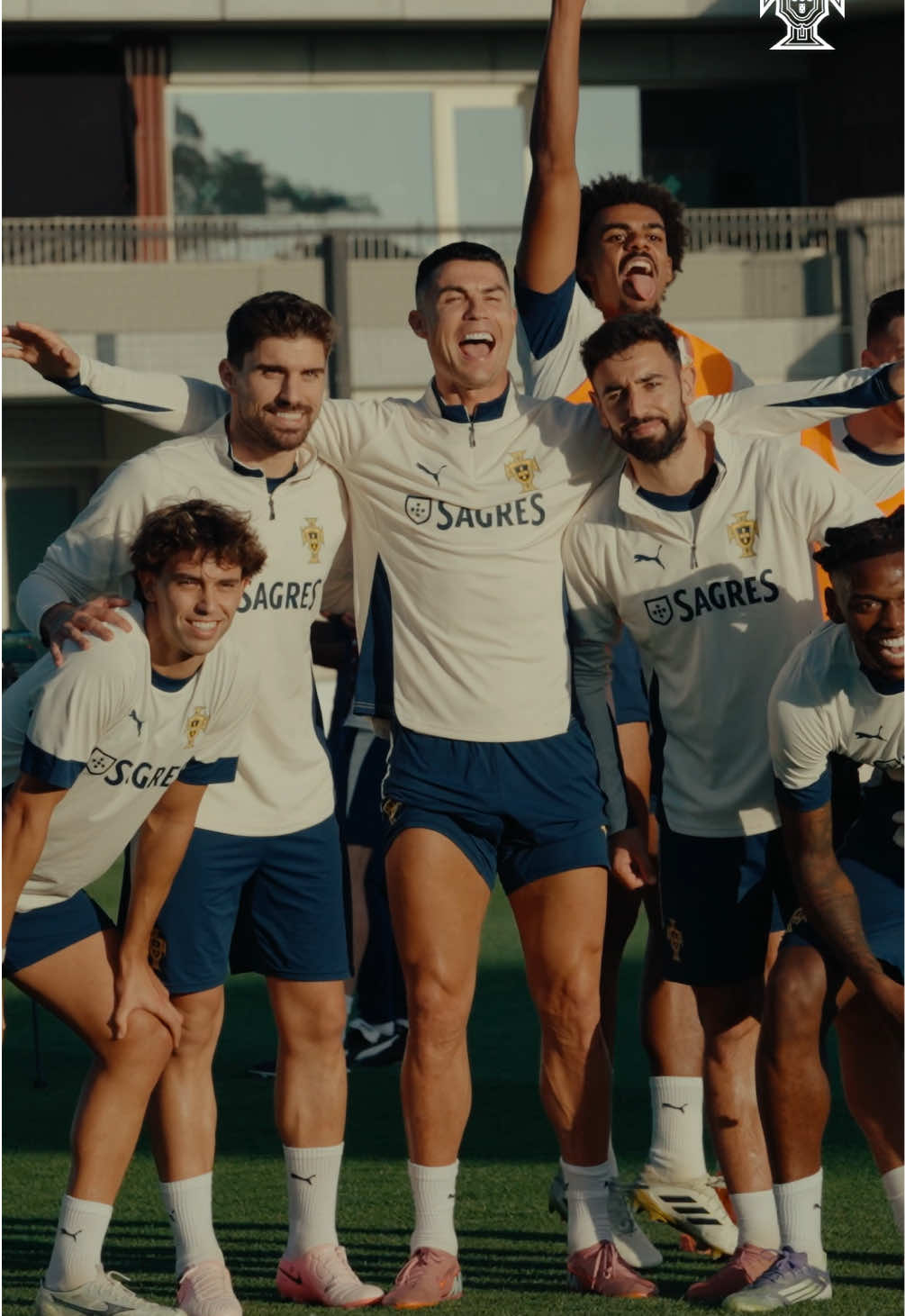Os vencedores do treino de hoje 😄😂 #FazHistória #HistoryNeedsMakers 