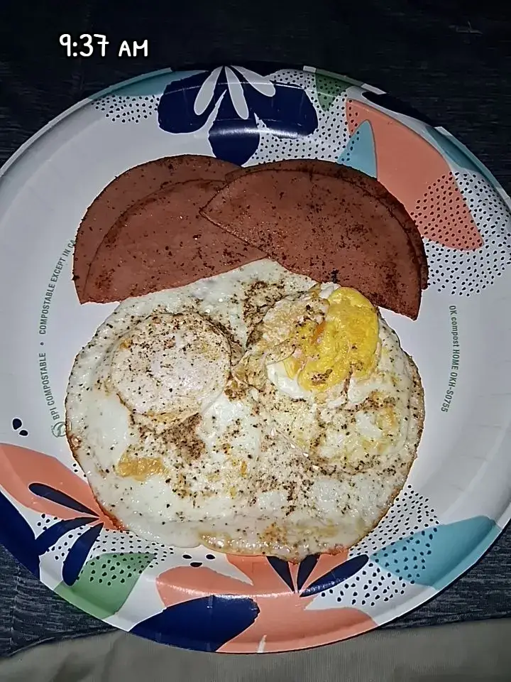 2 fried eggs & 2 pieces of fried bologna. ♡ i ate most of it. about half a piece of each was thrown away. im learning my limits. remembering to pay more attention to how full I get. ♡ 