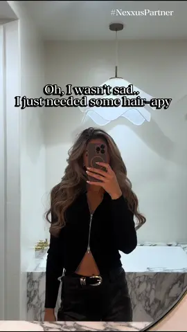 I always say “a good day is a hair wash away” My therapist? @Nexxus Hair Care Therappe shampoo + Humectress conditioner. #NexxusPartner #hairapy #hairwashday #girltherapy 