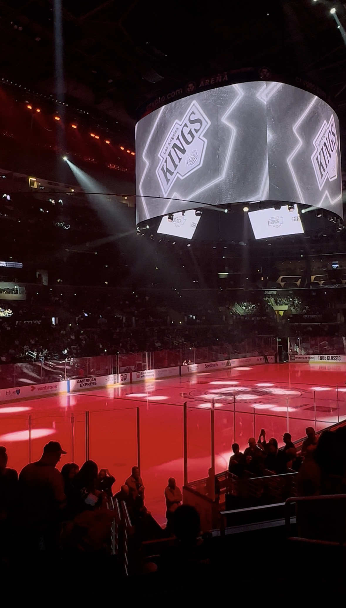 I’m getting my personality back tonight🙂‍↕️ #lakings 